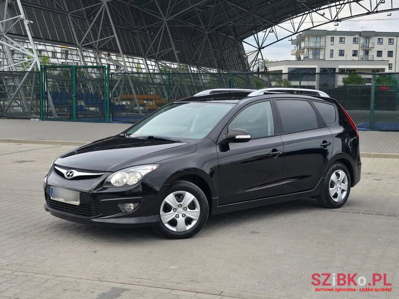 2012' Hyundai i30 Cw photo #3