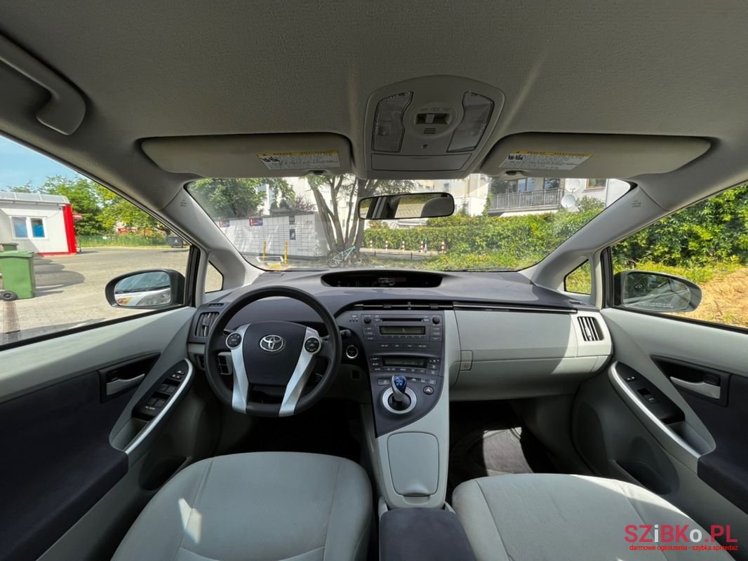 2010' Toyota Prius photo #1