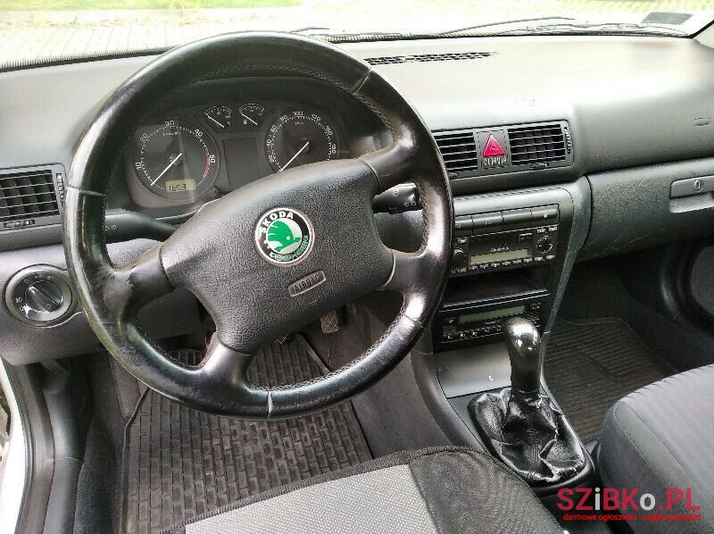 2002' Skoda Octavia photo #5