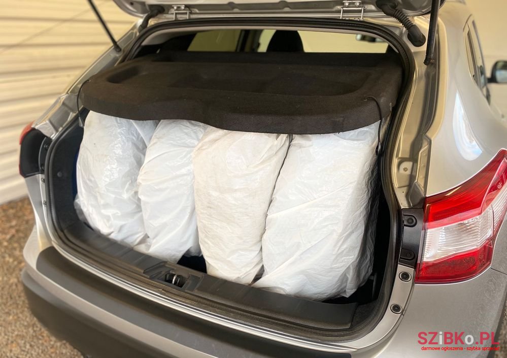 2015' Nissan Qashqai 1.6 Dci Tekna photo #6