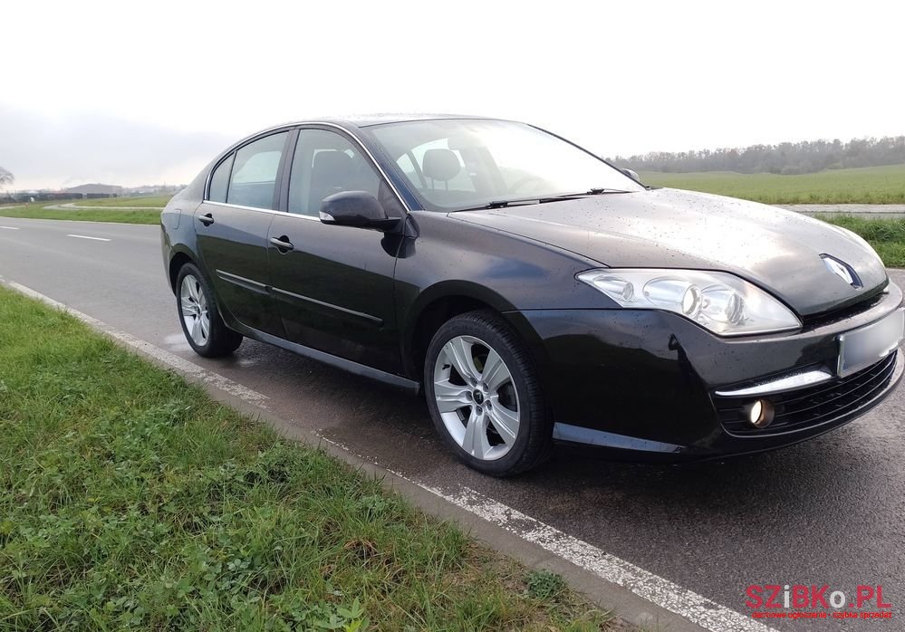 2008' Renault Laguna photo #1