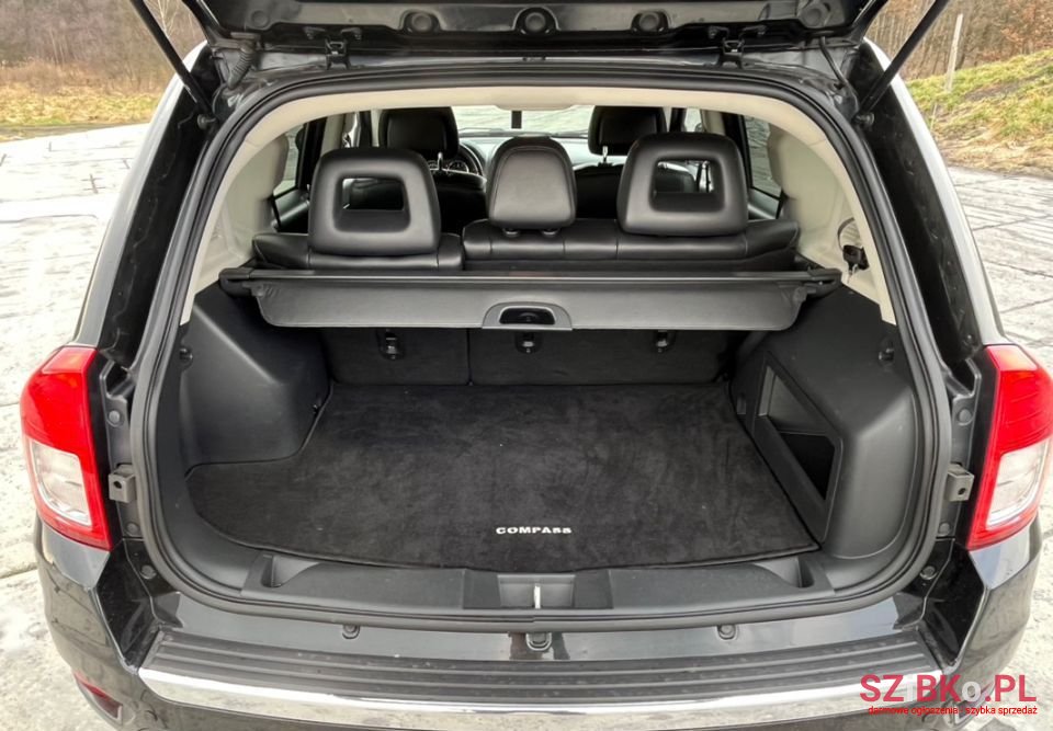 2011' Jeep Compass photo #5