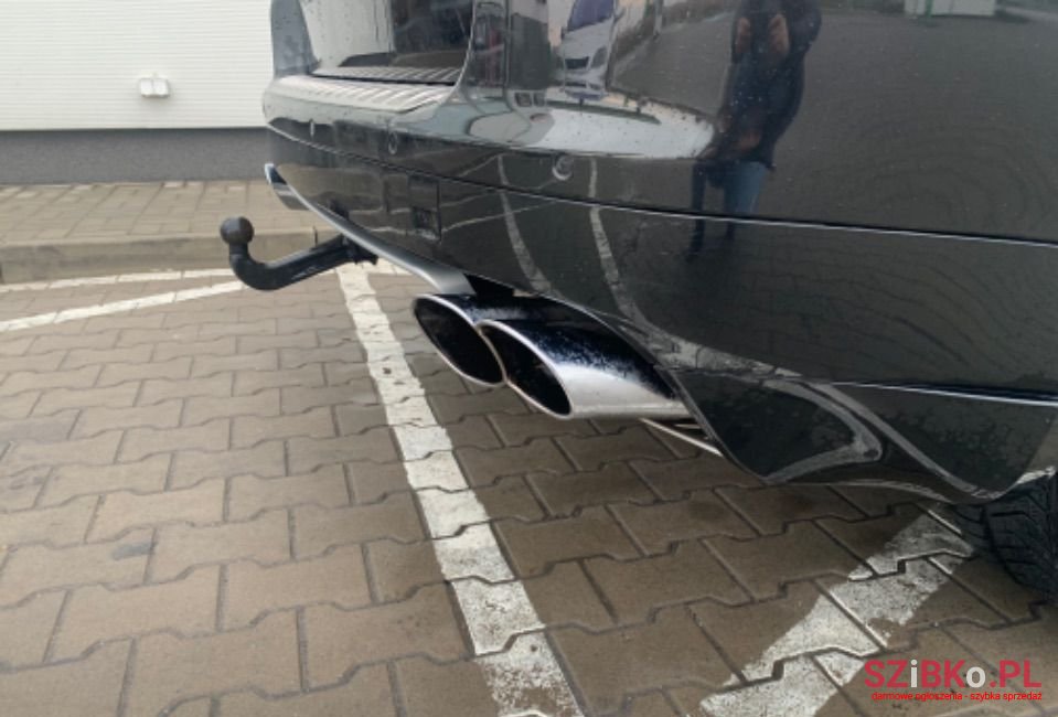 2005' Porsche Cayenne photo #2