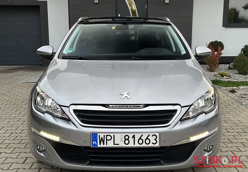 2015' Peugeot 308 photo #6