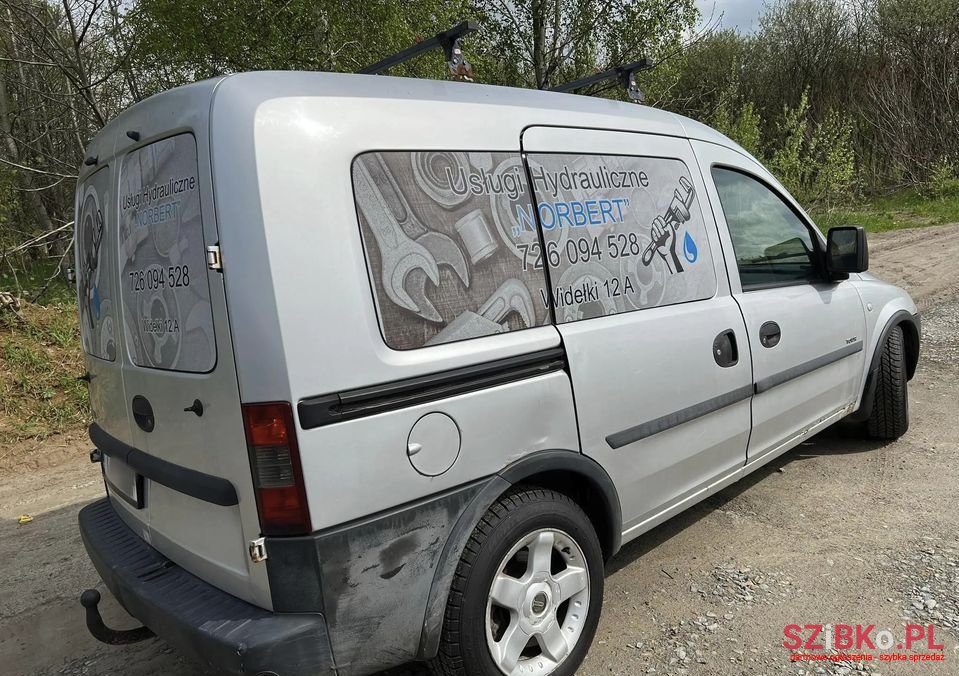 2005' Opel Corsa photo #3