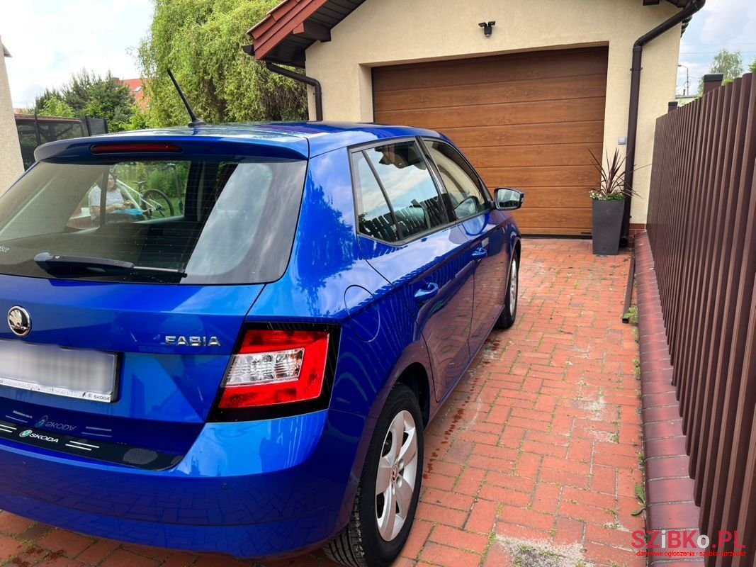 2015' Skoda Fabia photo #6