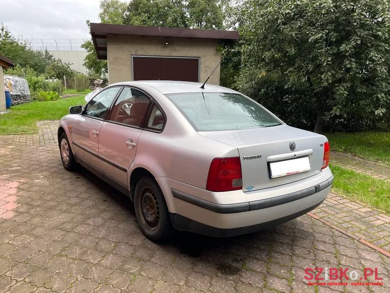 1997' Volkswagen Passat photo #3