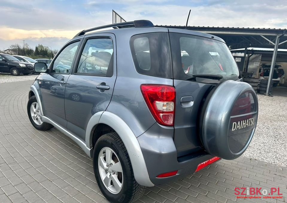 2009' Daihatsu Terios photo #4