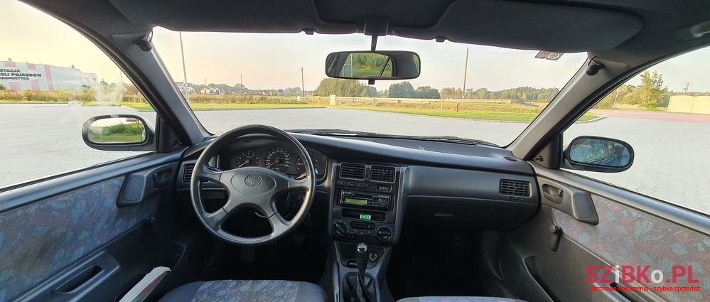 1996' Toyota Carina photo #6