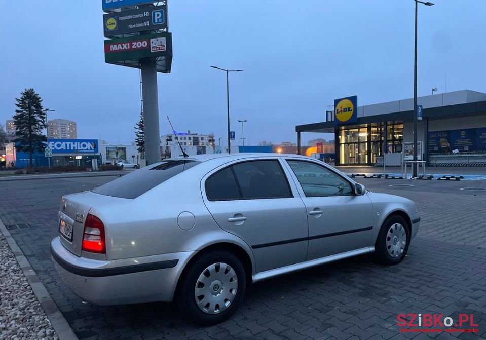 2006' Skoda Octavia photo #2