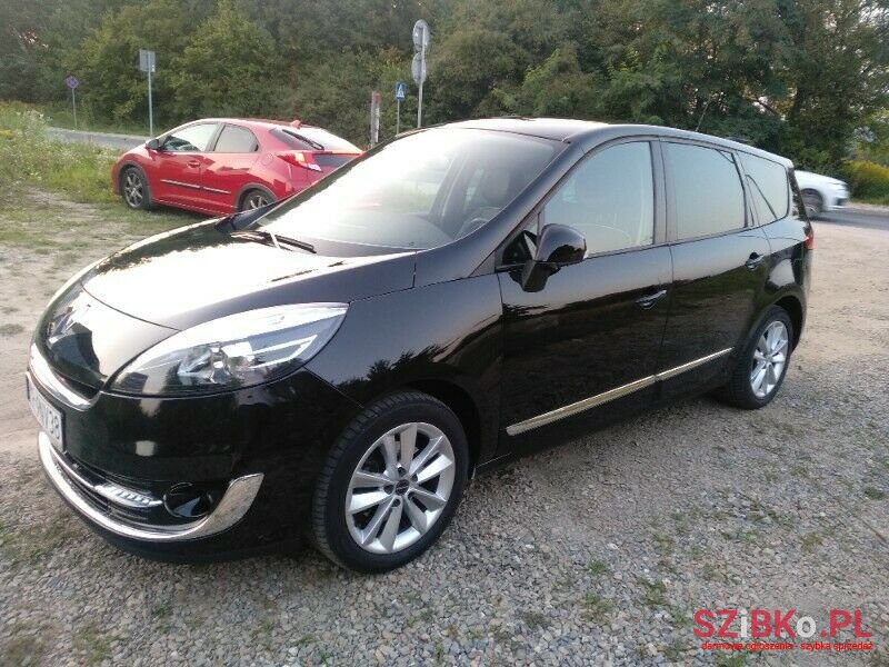 2012' Renault Scenic photo #6