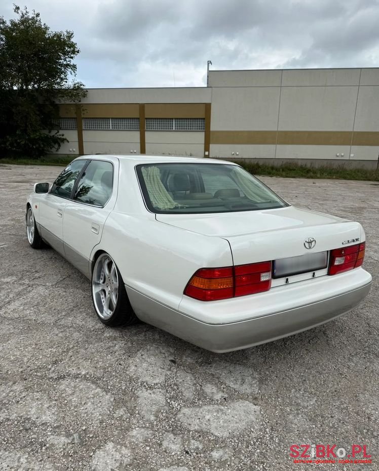 1998' Toyota Celsior photo #3