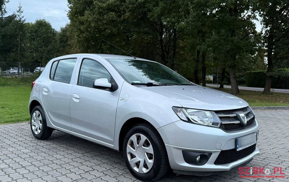 2014' Dacia Sandero photo #1
