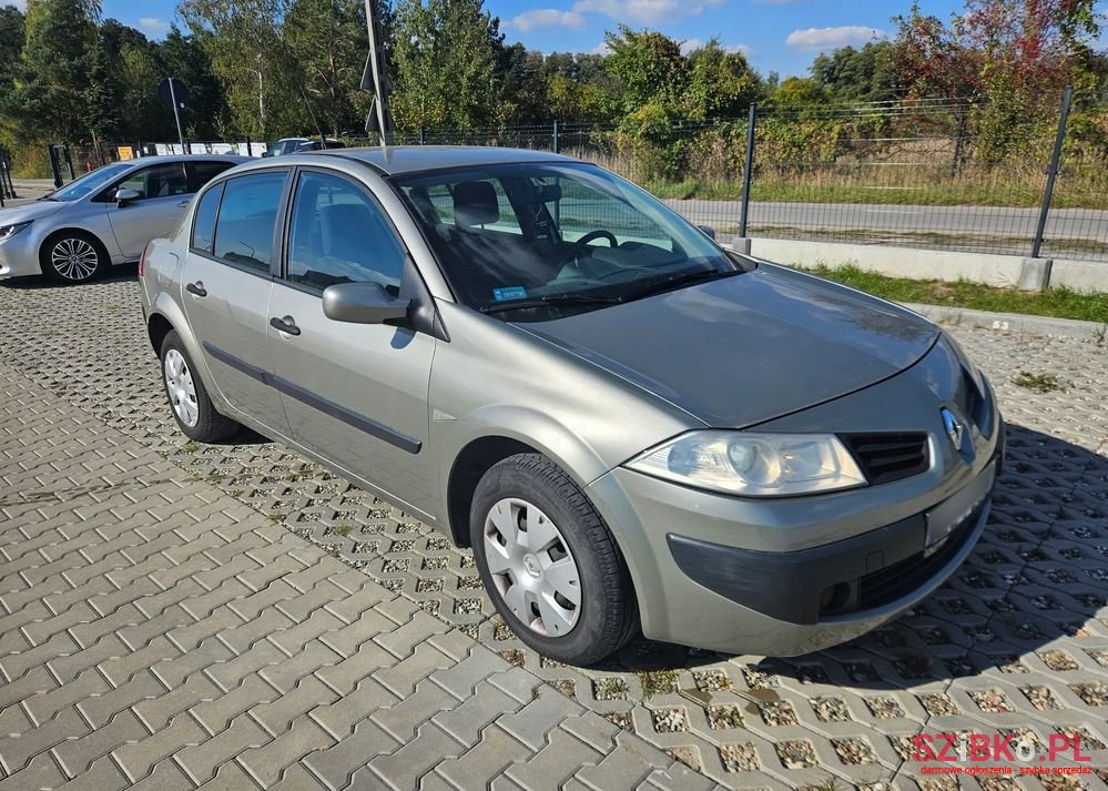 2007' Renault Megane photo #3