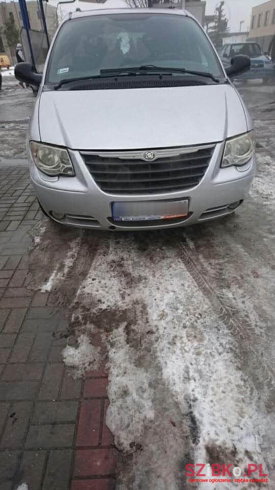 2006' Chrysler Voyager photo #5