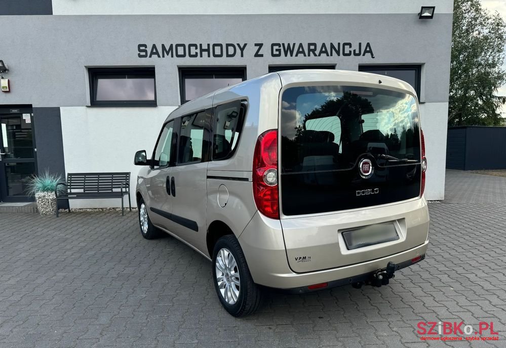 2011' Fiat Doblo photo #4