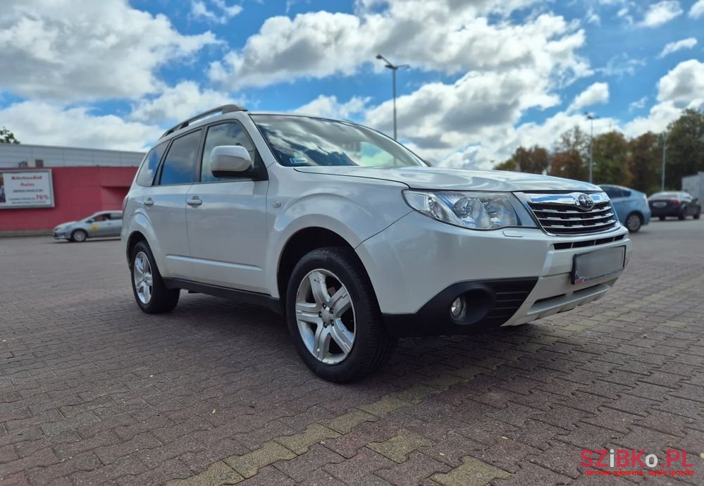 2009' Subaru Forester photo #2