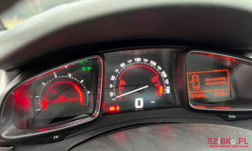 2012' Citroen DS5 photo #5