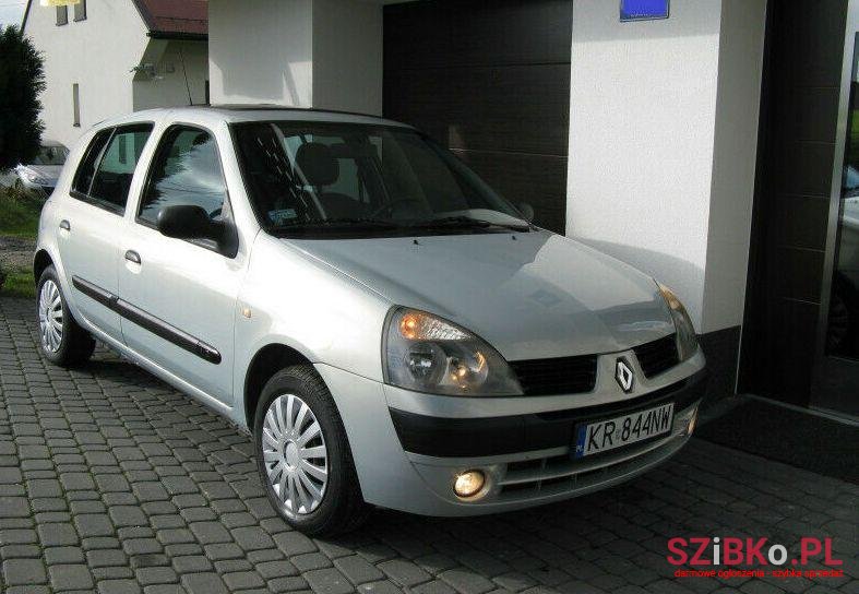 2004' Renault Clio photo #1
