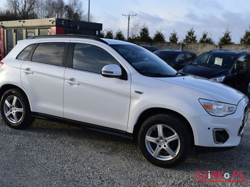 2015' Mitsubishi ASX photo #5