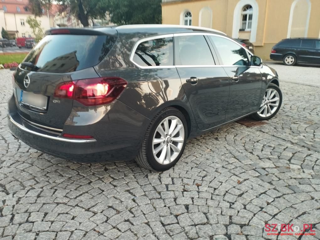 2015' Opel Astra photo #4