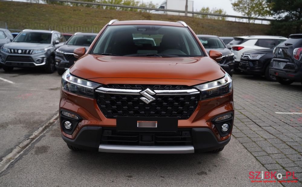 2023' Suzuki SX4 S-Cross photo #1