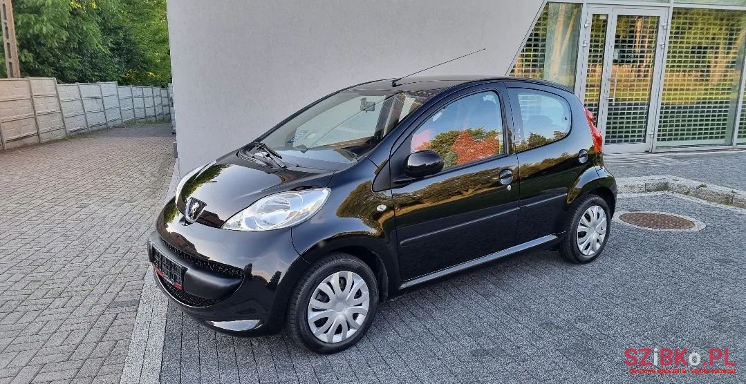 2007' Peugeot 107 photo #2