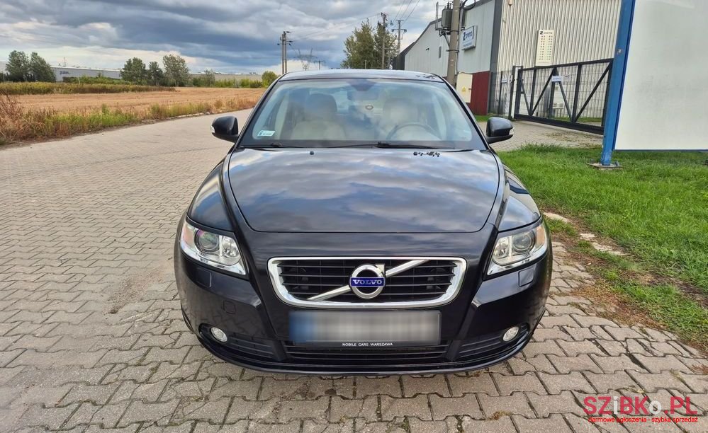 2011' Volvo S40 photo #3