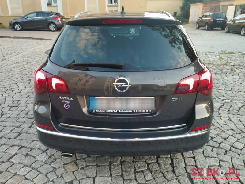 2015' Opel Astra photo #5