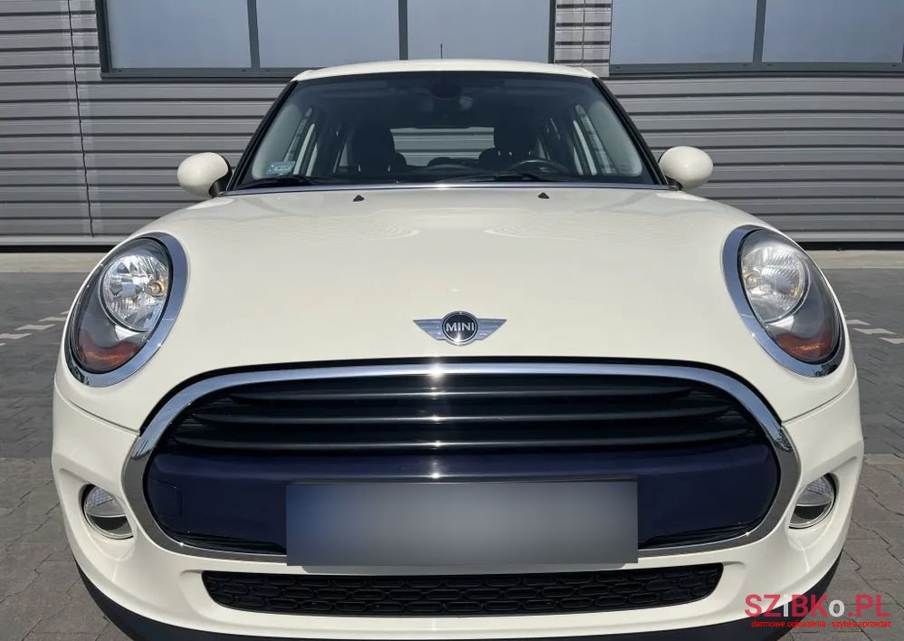 2016' MINI Cooper Standard photo #2