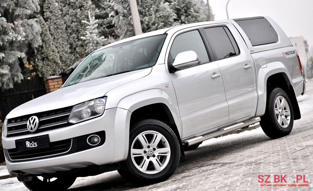 2011' Volkswagen Amarok photo #5