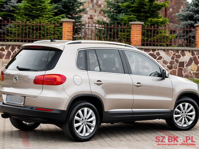 2012' Volkswagen Tiguan photo #5