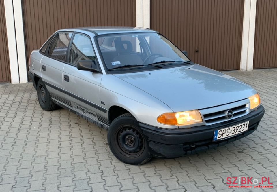 1993' Opel Astra photo #1