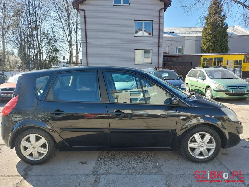 2008' Renault Scenic photo #4