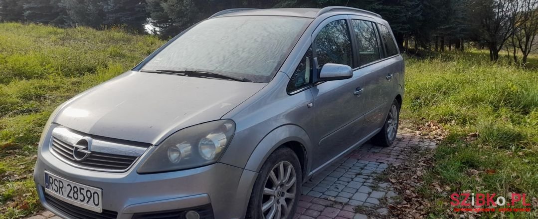 2005' Opel Zafira photo #2