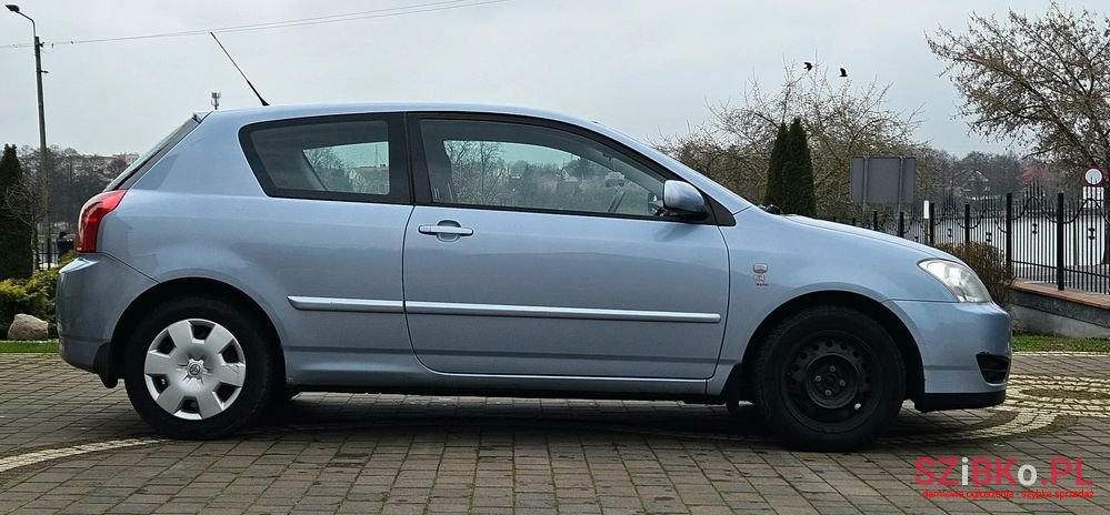 2004' Toyota Corolla photo #5