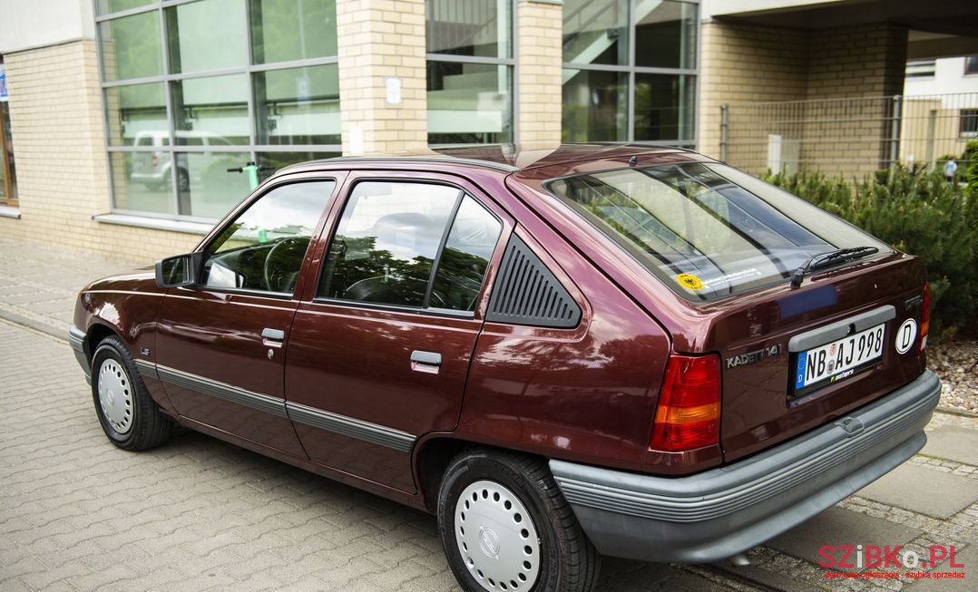1991' Opel Kadett photo #4
