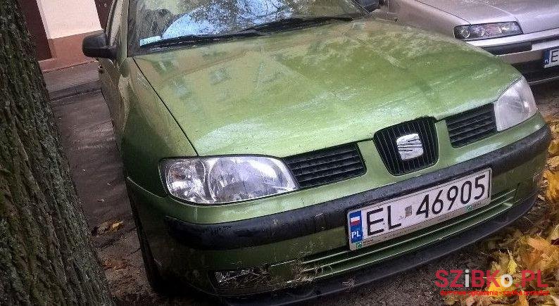 2001' SEAT Cordoba photo #2