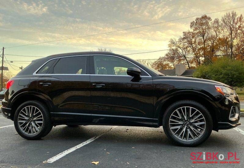 2019' Audi Q3 photo #4