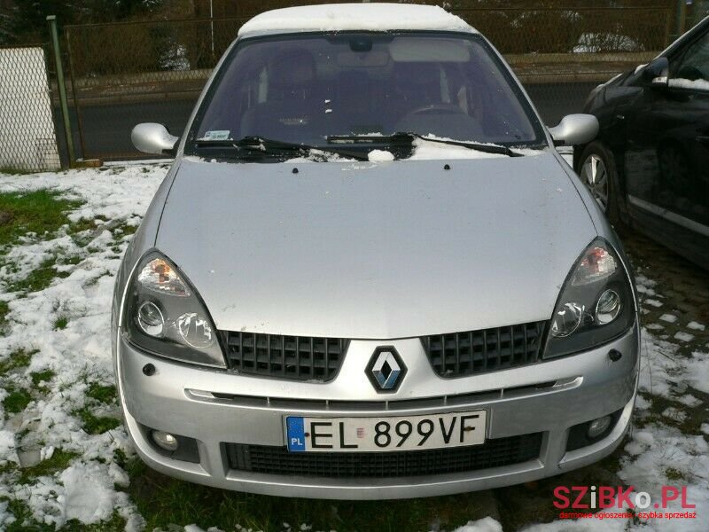 2004' Renault Clio photo #2