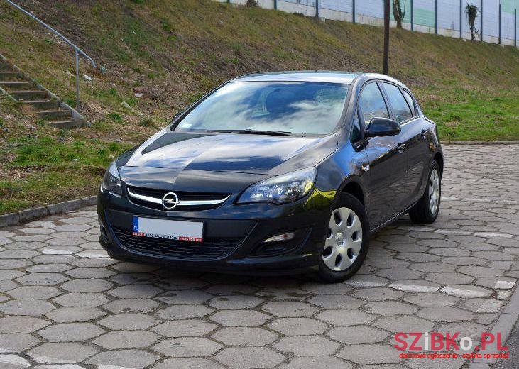 2014' Opel Astra photo #2