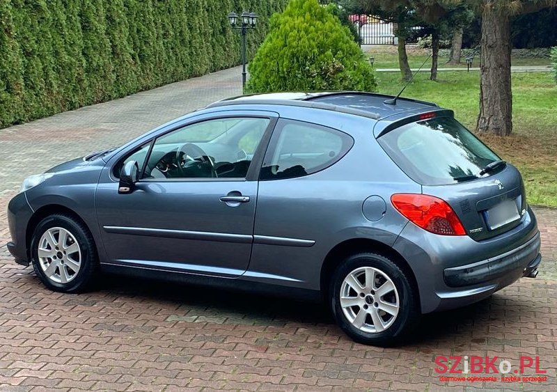 2006' Peugeot 207 1.6 16V Sporty photo #6