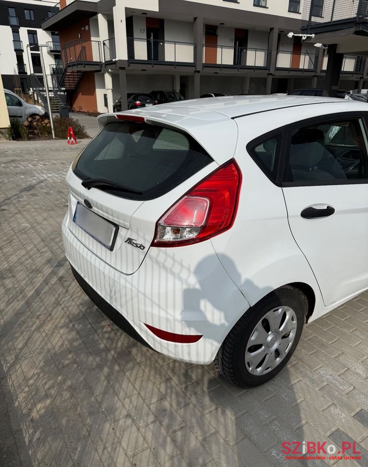 2016' Ford Fiesta photo #4