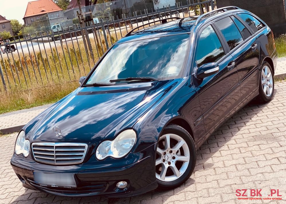 2004' Mercedes-Benz C-Class 180 T photo #1