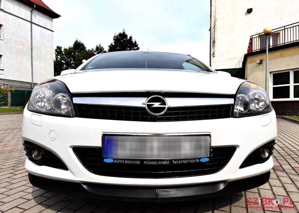 2009' Opel Astra Gtc 1.4 Edition photo #2