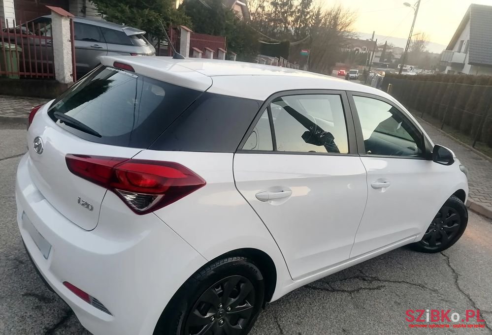 2017' Hyundai i20 photo #4