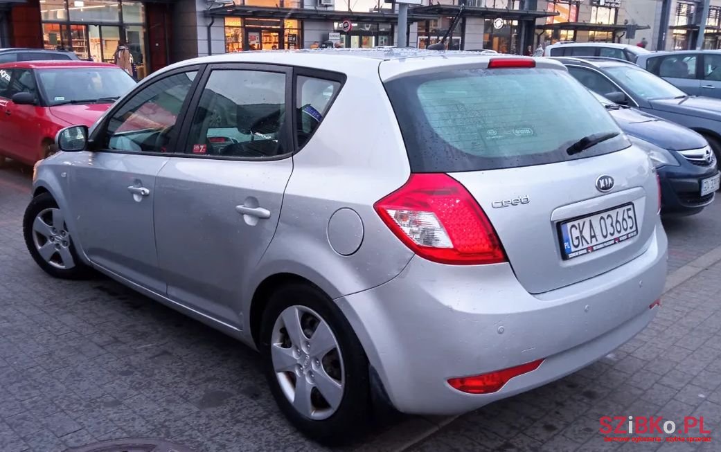 2010' Kia Ceed photo #6