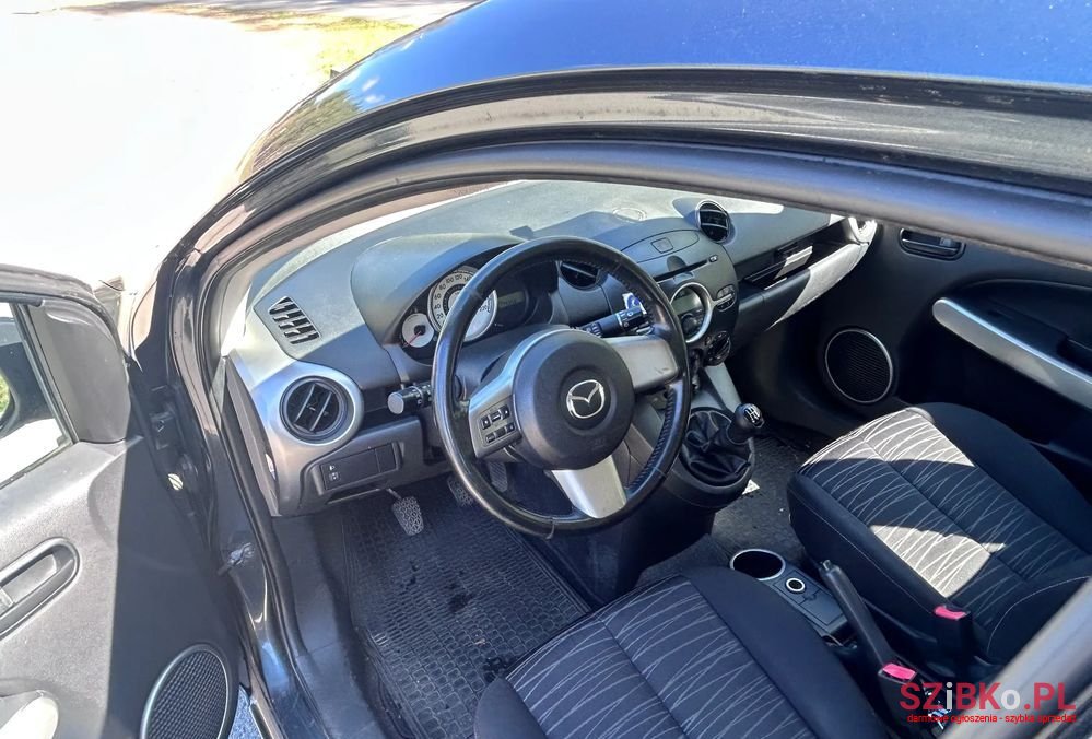 2009' Mazda 2 1.5 Sport photo #2