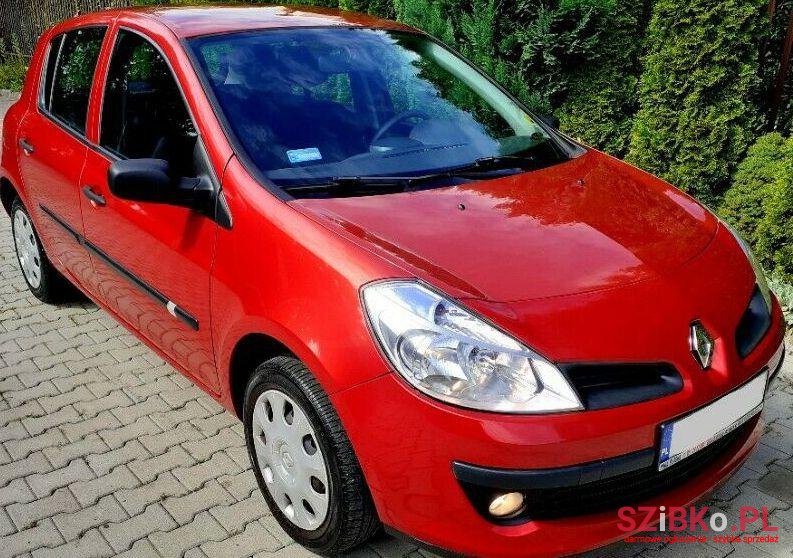 2007' Renault Clio photo #1