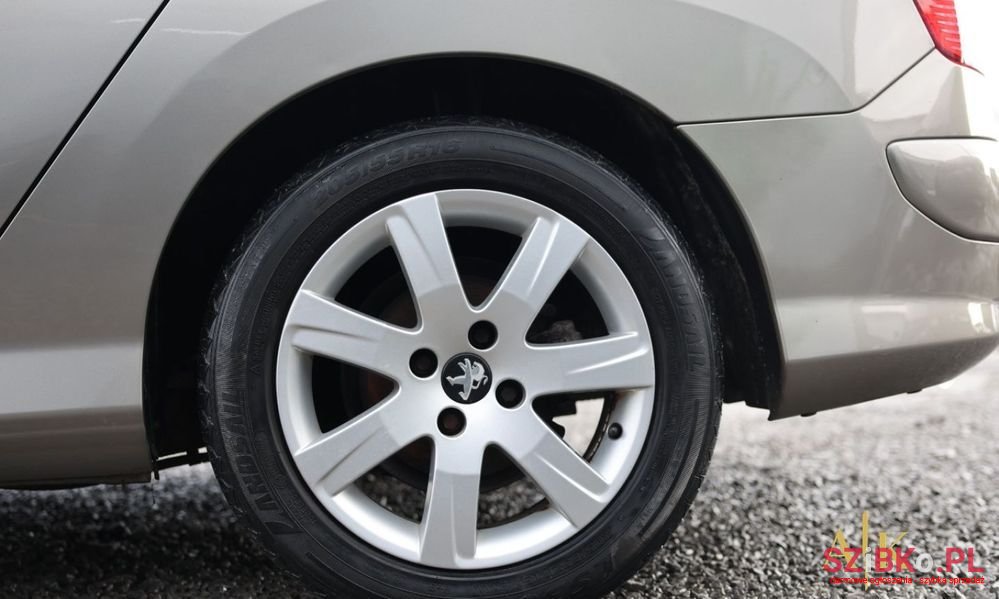 2012' Peugeot 308 photo #4